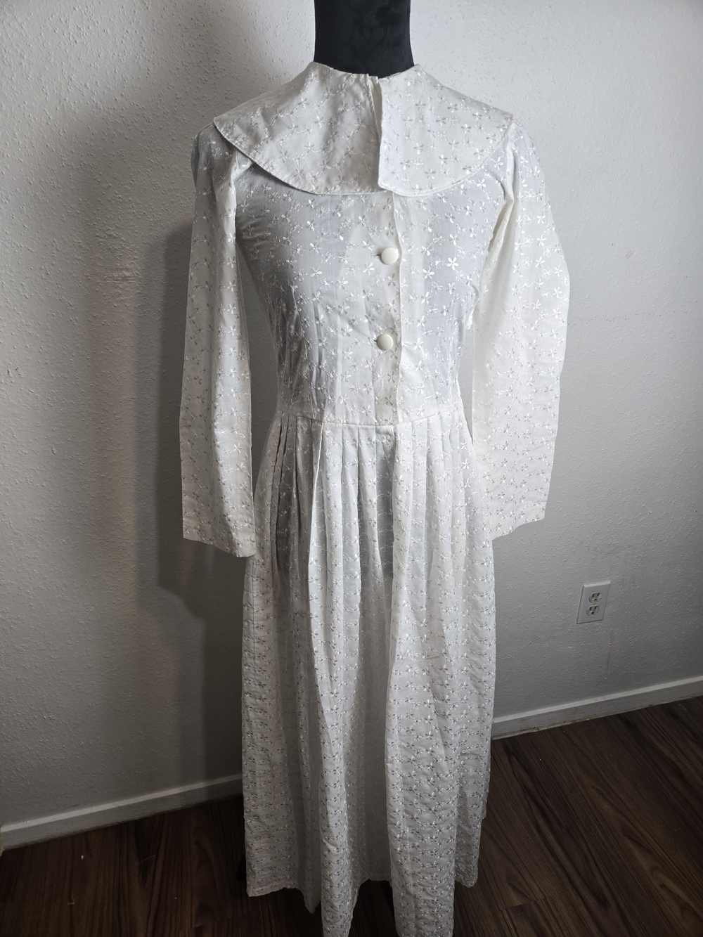 Vintage Handmade White Pioneer Little House On The Prairie Dress
